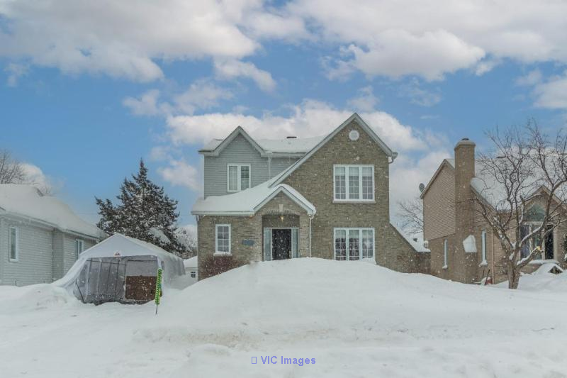 Magnifique maison à distance de marche de la gare de Vaudreuil