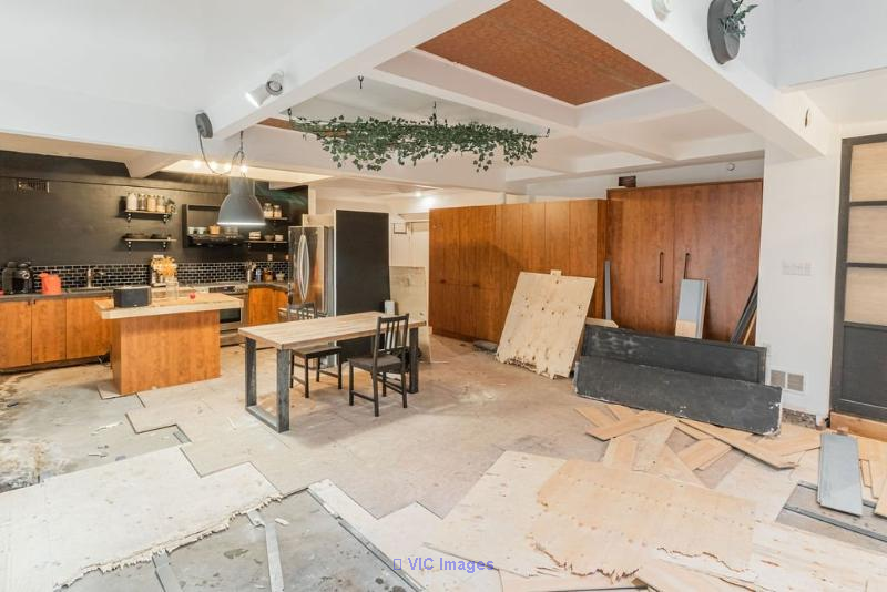 Grand loft à stripper et à reconstruire au complet Mtl Ville-Marie