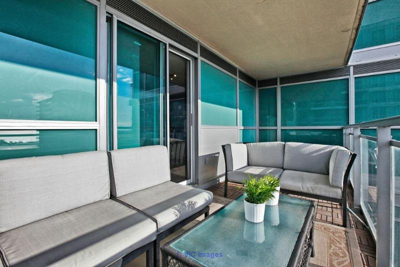 Torontos Best Balcony Cleaning Services