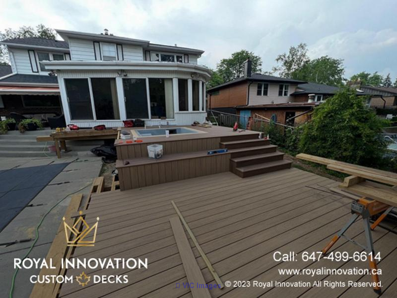 Premium Quality Deck Builder in Toronto | Royal Innovation Custom Deck