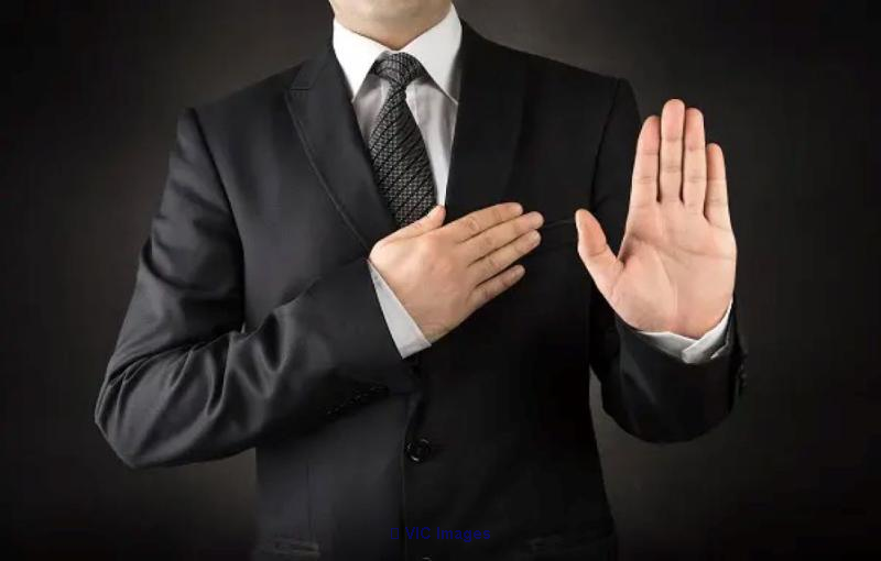 Finding a Reputable Oath Commissioner Near You