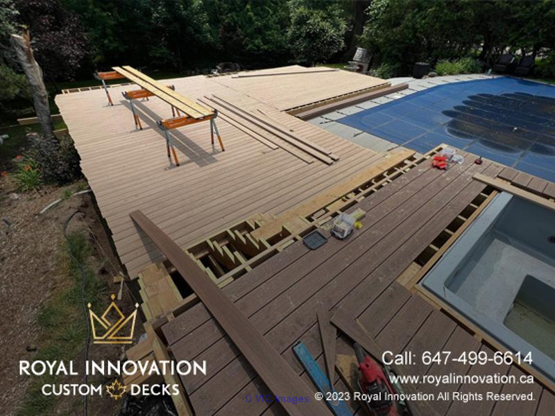 Build Your Dream Deck with Expert Deck Contractor - Royal Innovation