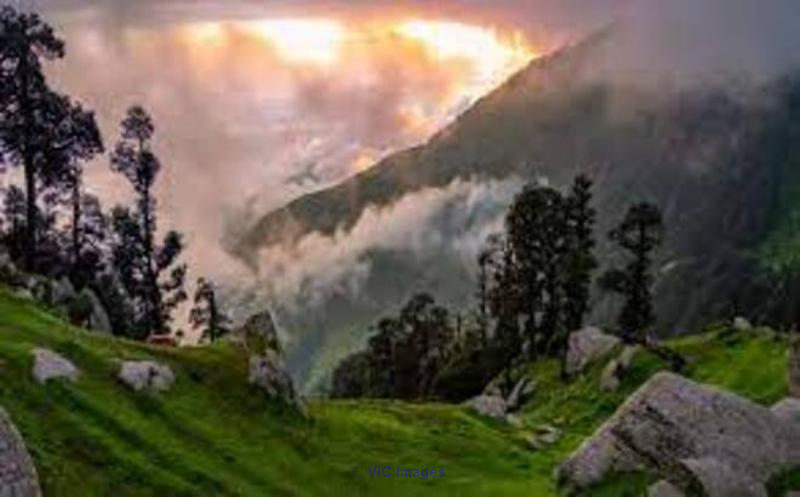 Explore Himachal Pradesh most popular hill Station