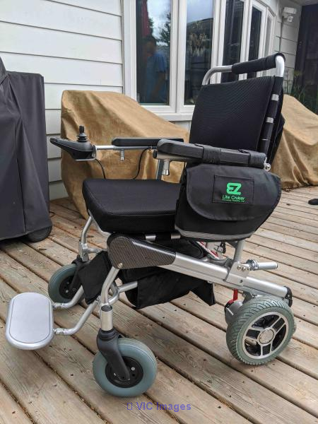 Lightweight & foldable electric wheelchair