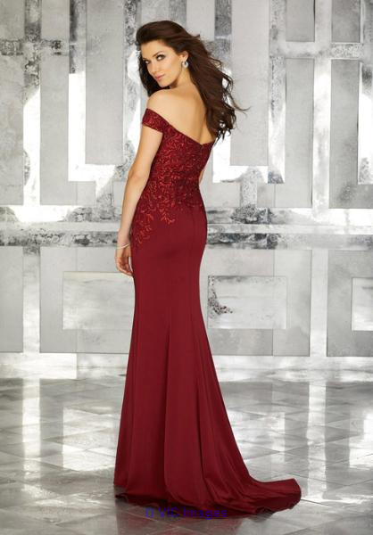 Say I Do' in Style: Unveiling Toronto's Finest Wedding Dress Destinat