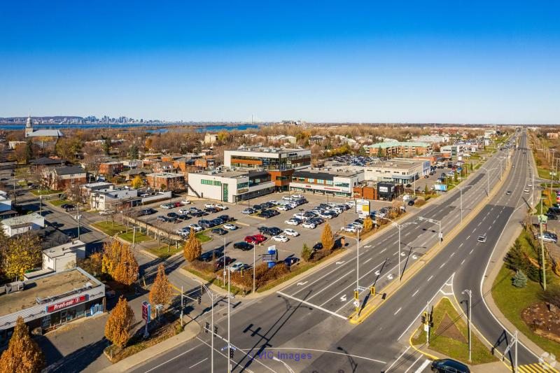 Commercial subdividable space and offices 1,000 to 10,400 sqft