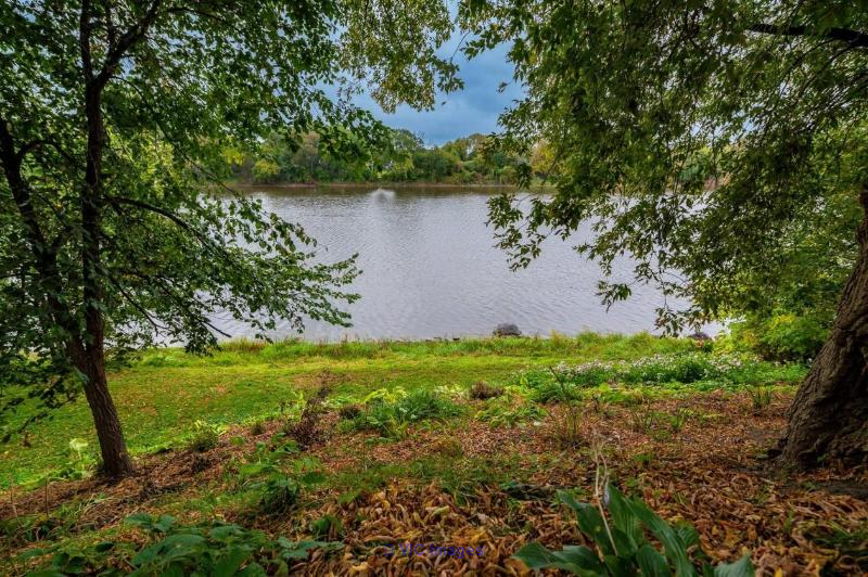 Waterfront Serenity: Discover Le Gardeur Repentigny Real Estate /

Sérénité au bord de l'eau : Découvrez l'immobilier à Le Gardeur Repentigny