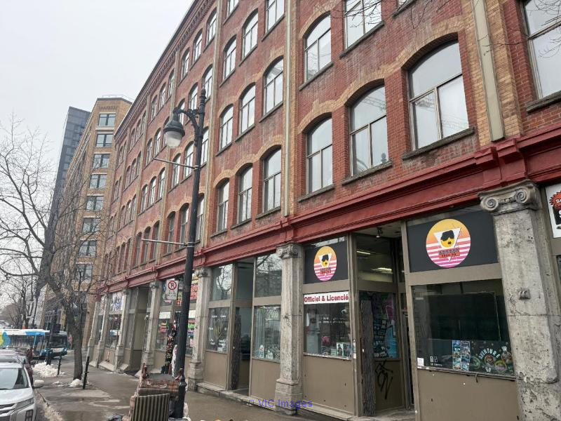 Prime Commercial Space in Quartier des Spectacles: 1,244 sqft + Basement / Espace commercial de choix au Quartier des Spectacles : 1 244 pi² + sous-sol