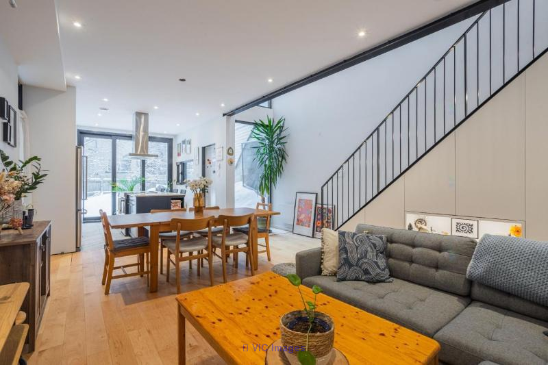 Luxury Single-Family Home Transformation in Mile-End / Transformation d'une maison unifamiliale de luxe à Mile-End