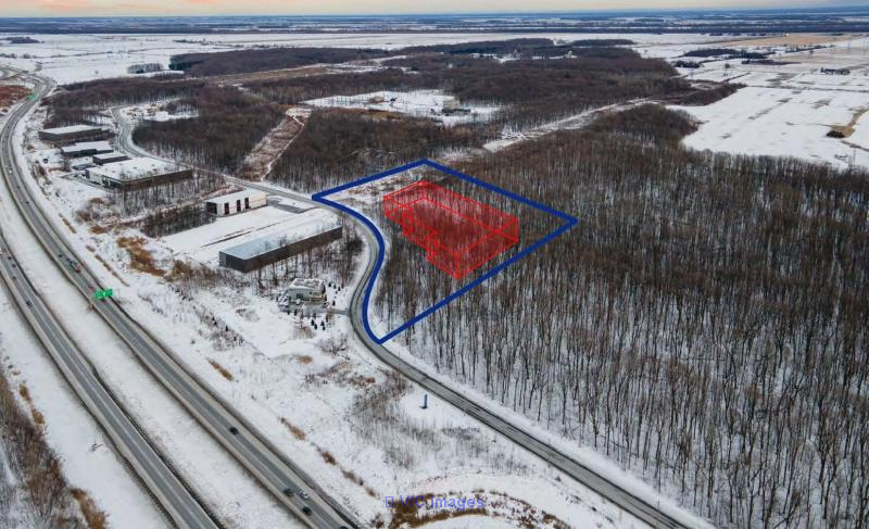 Valleyfield Industrial Ecopark - Prime Real Estate for Sale or Lease / Valleyfield Industrial Ecopark - Immobilier de choix à vendre ou à louer