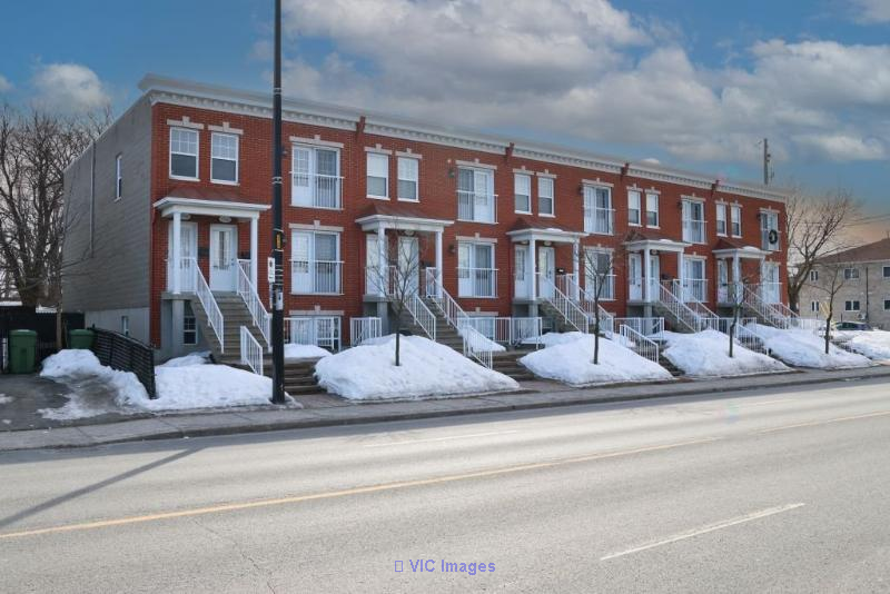 Fully Furnished 2-Bedroom Condo in Pointe-aux-Trembles / Condo 2 chambres entièrement meublé à Pointe-aux-Trembles