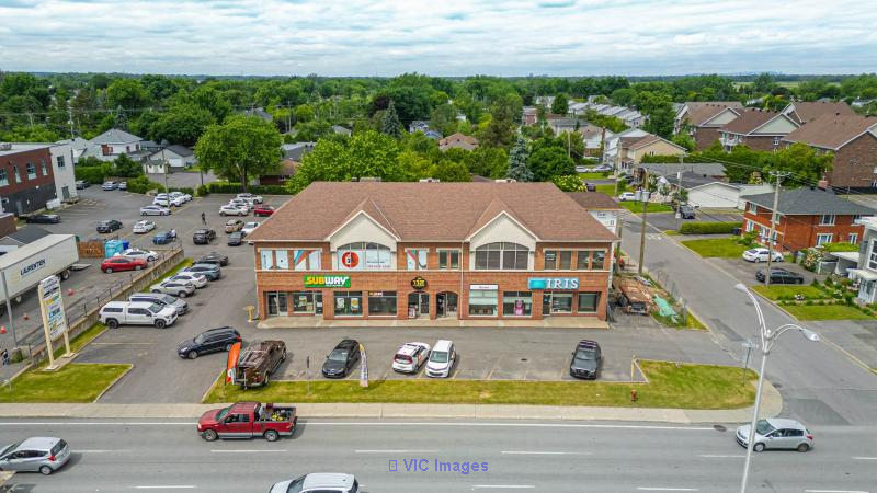 Prime Office Space for Rent: 1000-3000 sqft in Desirable Chambly Location / Bureau à louer : 1000-3000 pi² dans un secteur prisé de Chambly