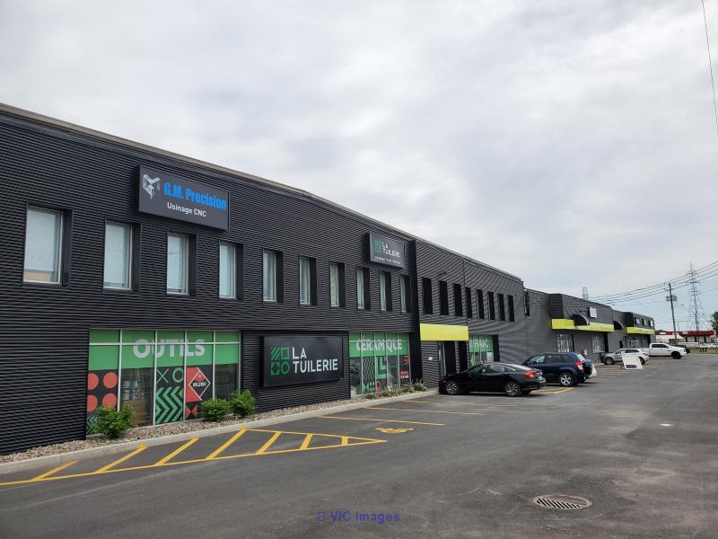 Industrial Space for Rent: 2,000 sq. ft. in St-Jean-sur-Richelieu / Espace industriel à louer : 2 000 pi2 à St-Jean-sur-Richelieu