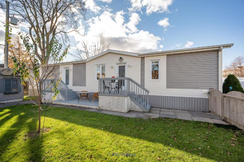 Charming 2012 Home in St-Luc for $249,000! / Charmante maison 2012 à St-Luc pour 249 000 $ !
