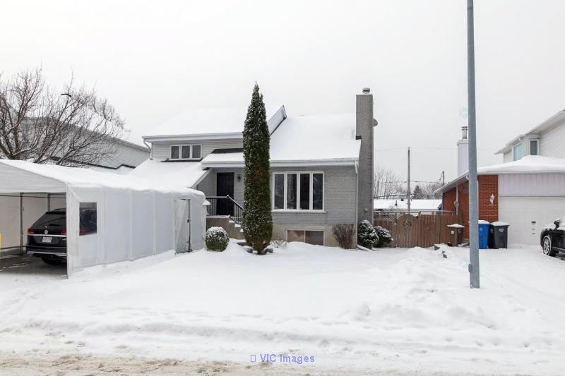 Beautifully Renovated Split-Level Home in Brossard's O Sector / Maison à paliers multiples rénovée à Brossard