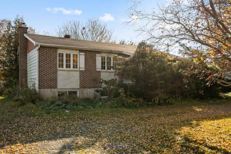 Discover the Charm of Rural Living Near Amenities in St-Édouard / Découvrez le charme de la vie rurale à proximité des commodités à St-Édouard