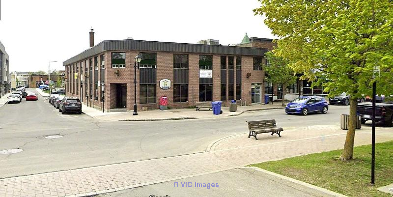 Prime Downtown St-Jerome Office Space for Rent - 1414 Sqft on 2nd Floor / Bureau à louer au centre-ville de St-Jérôme - 1414 pi² au 2e étage