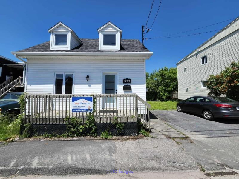 Affordable and Well-Maintained House for Sale in Valleyfield / Maison abordable et bien entretenue à vendre à Valleyfield