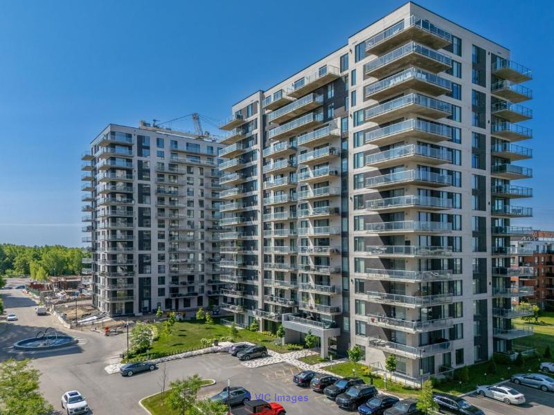 Luxury 3 1/2 Condo for Rent in Downtown Laval, Available 2025 / Condo de luxe 3 1/2 à louer au centre-ville de Laval, disponible en 2025
