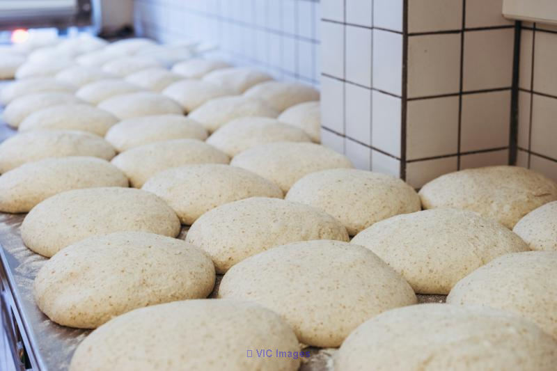 Bakery Facility for Sale in Estrie with Real Estate / Usine de boulangerie à vendre en Estrie avec immobilier