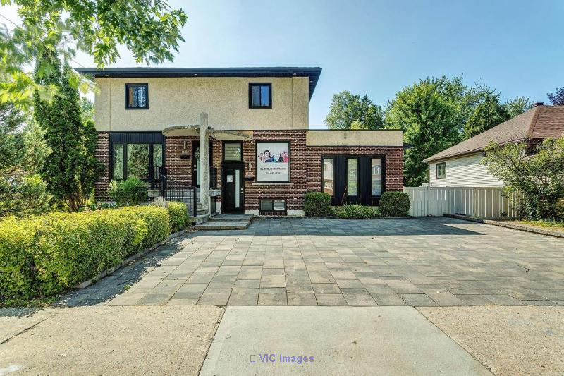 Unique Semi-Commercial Duplex for Sale - Dual Occupancy / Duplex Semi-commercial Unique à Vendre - Double Occupation