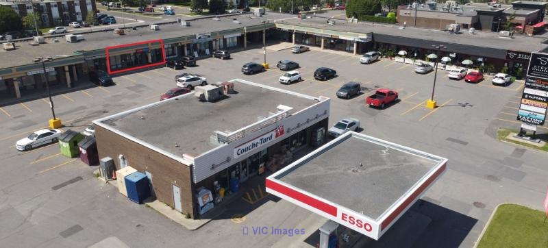 Commercial Space for Rent: 1,900 sq ft in St-Jean / Espace commercial à louer : 1 900 pi2 à St-Jean