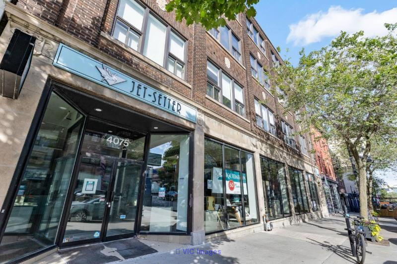 Prime 8600 sqft Corner Space on Duluth/St-Laurent, Montreal Plateau / Espace de 8600 pi² au coin Duluth/St-Laurent, Plateau Montréal