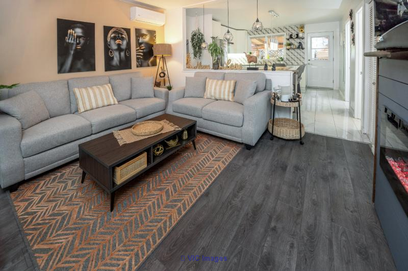 Charming Home for Sale in Fabreville: 767 Rue Grégoire Laval, H7P2V1 / Charmante maison à vendre à Fabreville : 767 Rue Grégoire Laval, H7P2V1