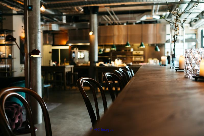 Profitable Turnkey Bistro for Sale in Laval / Bistro clé en main rentable à vendre à Laval
