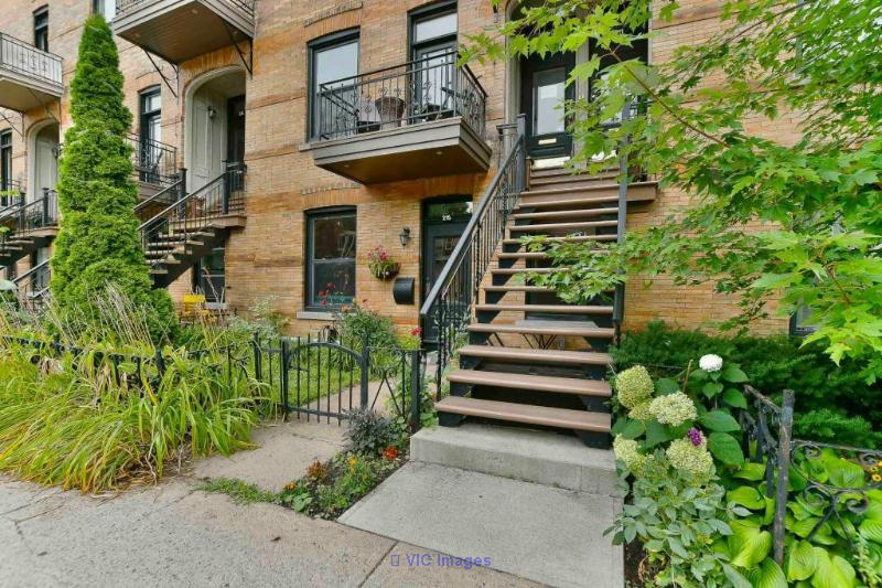 Stunning 3-Bedroom Condo in the Heart of Mile-End / Superbe condo 3 chambres au cœur du Mile-End