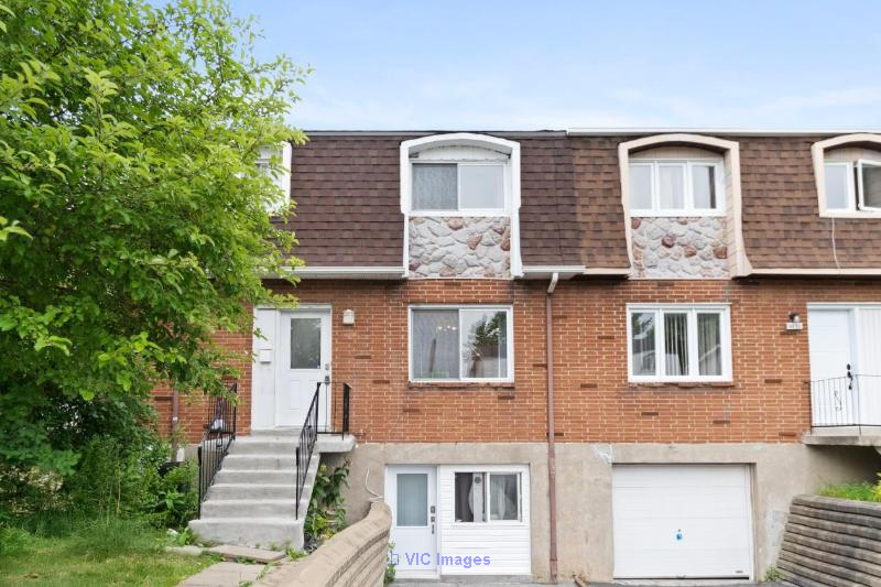 Single-Family Home with Rental Income in Brossard / Maison unifamiliale avec revenu locatif à Brossard
