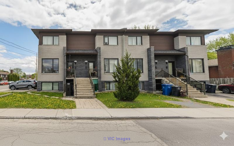 Spacious Semi-Furnished 2-Storey Condo in Prime Location / Condo spacieux de 2 étages semi-meublé à emplacement idéal