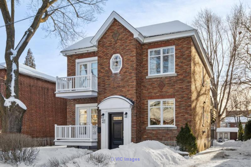 Spacious 2,017 sq. ft. Home on 6,550 sq. ft. Lot in Saint-Laurent, Montreal / Maison spacieuse de 2 017 pi² sur un terrain de 6 550 pi² à Saint-Laurent, Montréal
