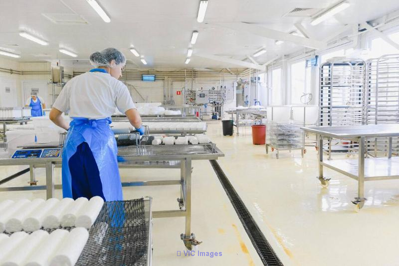 Eastern Townships Real Estate: HACCP Food Processing Plant for Sale / Immobilier Cantons-de-l'Est : Usine de transformation alimentaire HACCP à vendre