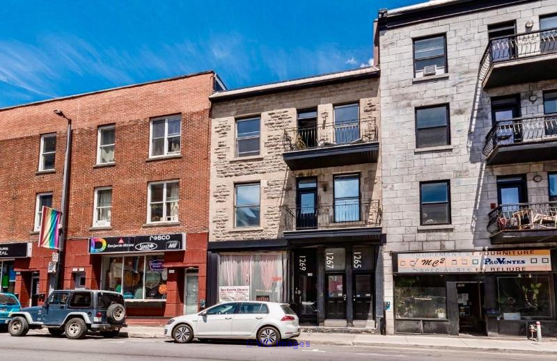 Downtown Montreal Commercial Condo - 1,277 Sq. Ft. / Condo commercial au centre-ville de Montréal - 1 277 pi²