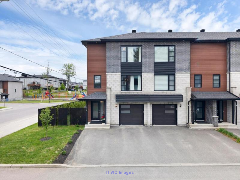 Charming Home with Garage in Desirable St-Canut Area / Charmante maison avec garage dans le secteur prisé de St-Canut