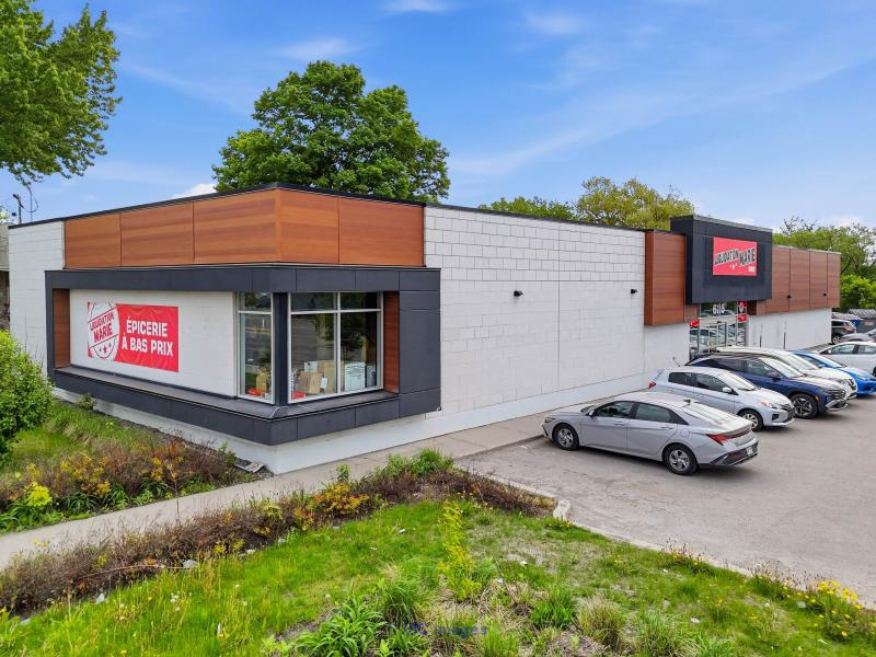 6,200 sq.ft. Commercial space in Saint-Jerome